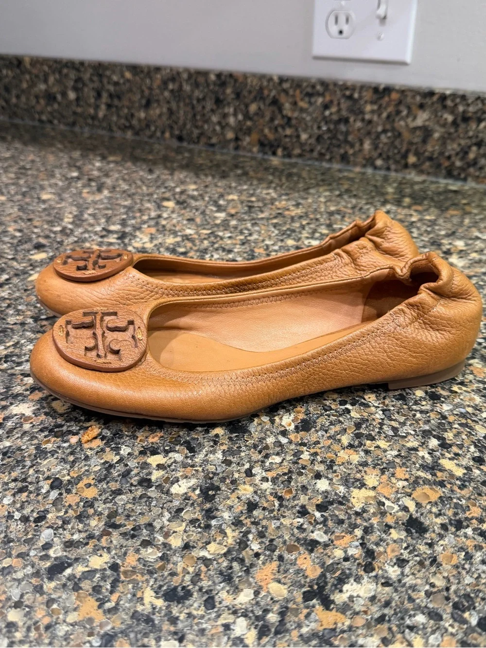 Tory Burch Tan Leather Logo Ballet Flats 7.5